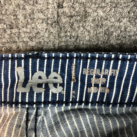 Lee Striped Denim Shorts Women's Size 16 Medium Regular Fit Mid Rise Blue White - Picture 2 of 9